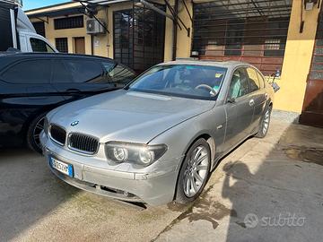 BMW 745iV8