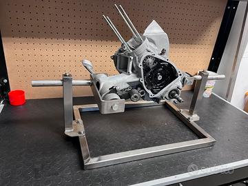 Cavalletto supporto motore Vespa