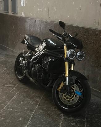 Triumph speed 1050