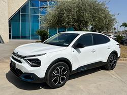 Citroen C4 elettrica Shine possibilità noleggio no