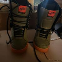 Scarponi snowboard Vans taglia 42,5