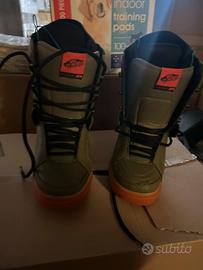 Scarponi snowboard Vans taglia 42,5