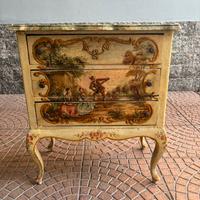 Comodino antico dipinto a mano