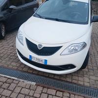 Auto y 10