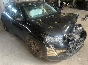 Ricambi Peugeot 208 motore 1.2 benzina HM05 anno 2