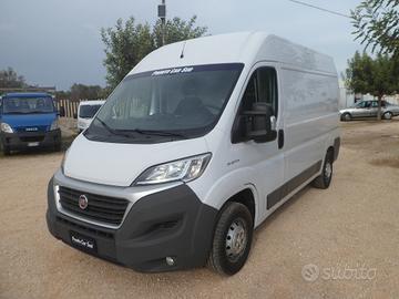 Fiat Ducato furgone medio alto