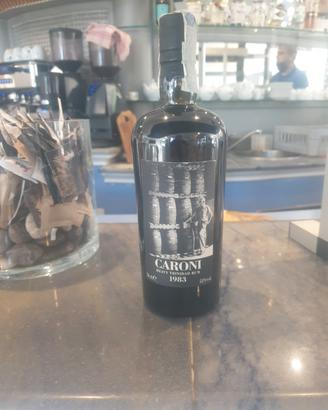 Rum Caroni 1983