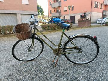 Bicicletta verde da donna