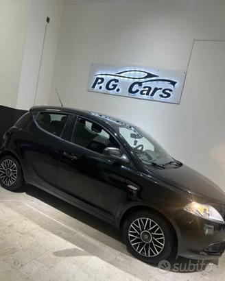 Lancia Ypsilon MOMO DESIGN