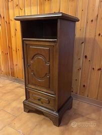 Mobiletto in legno massello stile classico