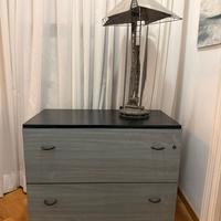 Cassettiera nera e verde per archivio