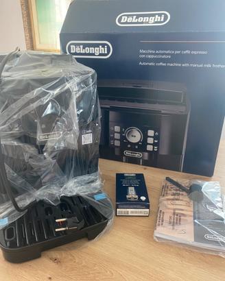 Macchinetta del caffe Delonghi automatica