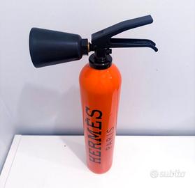 Scultura Extincteur Hermès - This Is Not A Toy