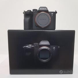 Mirrorless Sony A7 M IV body usato