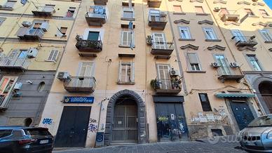 Centro Storico (NA) - deposito cat C/2