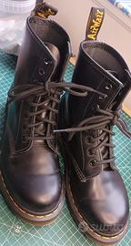 dr Martens 37 anfibi pelle
