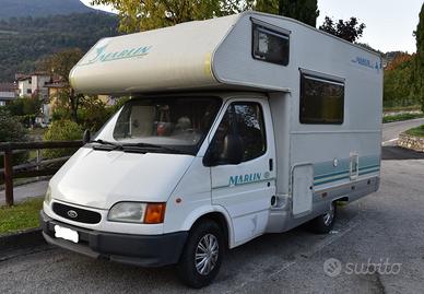 Camper mansardato Elnagh