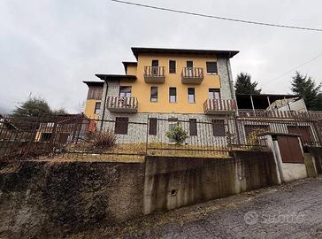 Immobile in asta di 105 m² con 3 locali e box auto