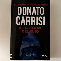 Libro: Il cacciatore del buio