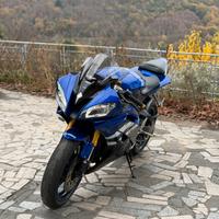 Yamaha R6