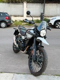 Royal Enfield Himalayan 450 summit tubeless
