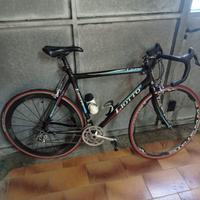 Bicicletta da corsa della Liotto velocitá 10