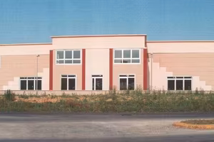 Immobile di 258 m² con 1 locale e posto auto a Alt