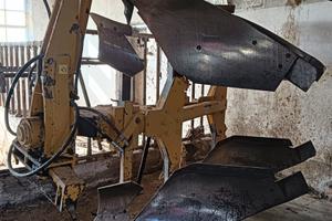 Aratro bivomero mipra