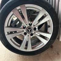 Cerchi in lega Mercedes con Gomme