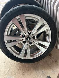 Cerchi in lega Mercedes con Gomme