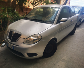 Lancia ypslon 1.2 benzina anno 2010