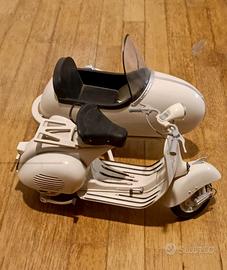 vespa con sidecar scala 1/6