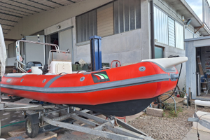 Gommone e motore no carrello