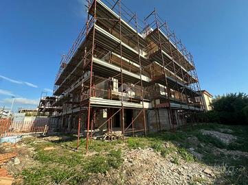 PORZIONE DI TRIFAMILIARE A MONDRAGONE
