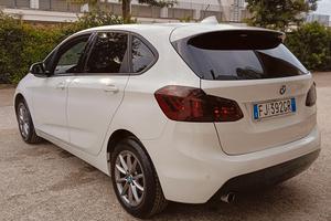BMW 216d