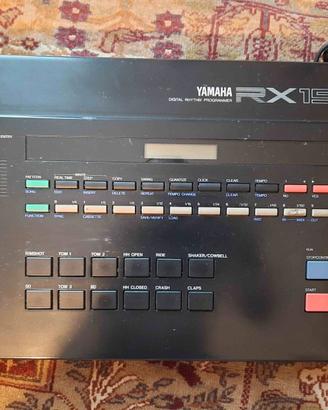DRUM MACHINE YAMAHA RX15