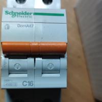 Interruttore differenziale Schneider 