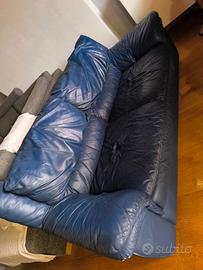 coppia di divani in pelle