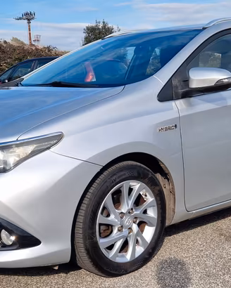 Toyota Auris Touring Sports 1.8 Hybrid Lounge