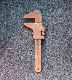 Chiave inglese vintage industriale da collezione