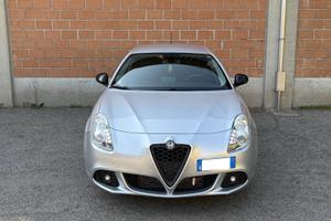 Giulietta Alfa Romeo colore argento