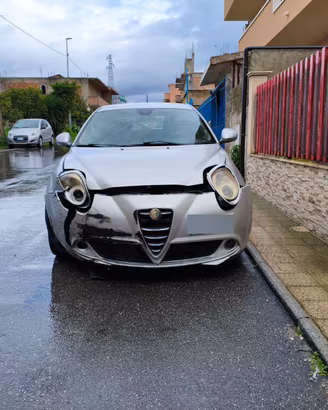 Alfa Romeo Mito Incidentata