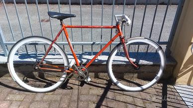 Bici scatto fisso 