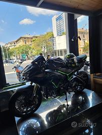 Kawasaki ZH2 SE