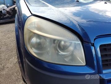 Proiettore destro FIAT DOBLO del 2006