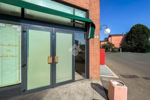 NEGOZIO A FIORENZUOLA D'ARDA