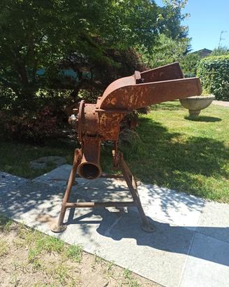 Mulino per cereali a cardano 