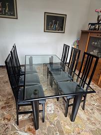 Tavolo in vetro completo di sedie 