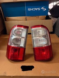 FARI POSTERIORI ORIGINALI NISSAN PATROL Y61 GR