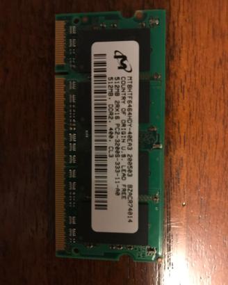 Banco di RAM marca Mitsubishi 512 MB